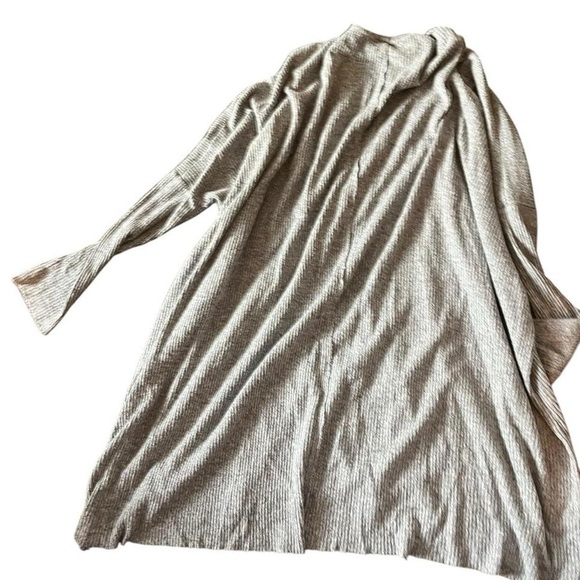 A53-Grey and white Free Loader sweater #winterknits #oversized - Picture 3 of 6